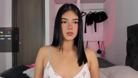 Snapshot of iamjulietaa chatting on 02.25.25 online show from 02.25.25