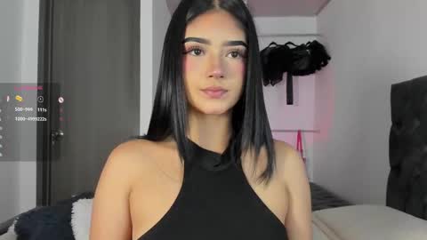 Snapshot of iamjulietaa chatting on 10.02.25 online show from 10.02.25