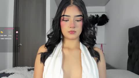 Snapshot of iamjulietaa chatting on 10.08.25 online show from 10.08.25