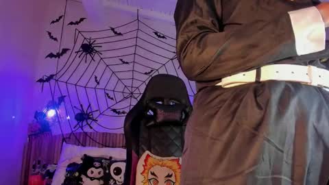 Snapshot of iamnayuta chatting on 10.22.25 Nayuta online show from 10.22.25