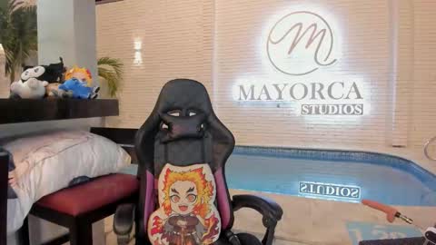 Snapshot of iamnayuta chatting on 11.16.25 Nayuta online show from 11.16.25