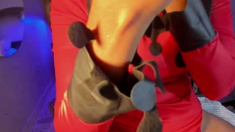 Snapshot of iamnayuta chatting on 11.28.25 Nayuta online show from 11.28.25