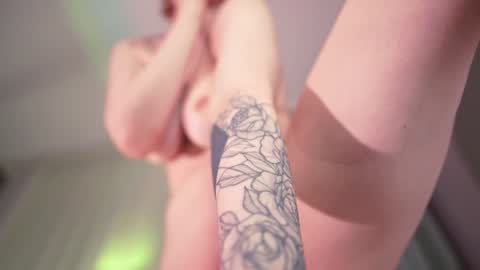 Snapshot of iamninamint chatting on 12.21.24 Nina online show from 12.21.24