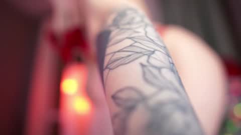 Snapshot of iamninamint chatting on 12.23.24 Nina online show from 12.23.24