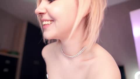 Snapshot of iamninamint chatting on 02.15.25 Nina online show from 02.15.25