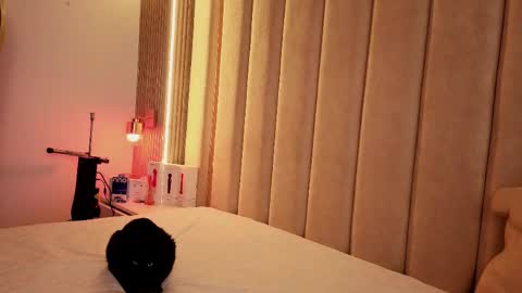 Nyxy online show from 04.04.26