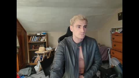 Snapshot of iamtommyparker chatting on 11.04.25 iamtommyparker online show from 11.04.25