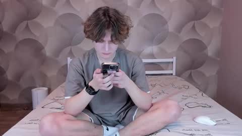 Snapshot of ian_flor chatting on 03.13.26 Ian Flor online show from 03.13.26