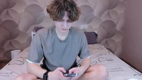 Snapshot of ian_flor chatting on 03.22.26 Ian Flor online show from 03.22.26