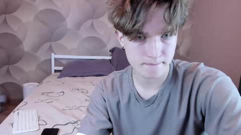 Snapshot of ian_flor chatting on 04.05.26 Ian Flor online show from 04.05.26