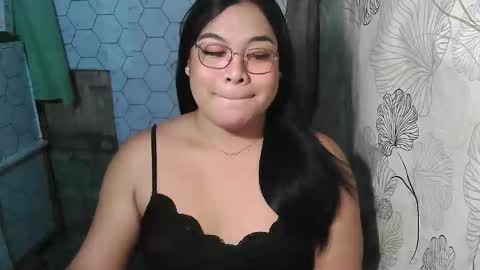 Snapshot of iana_whorexxx chatting on 10.02.25 iana online show from 10.02.25