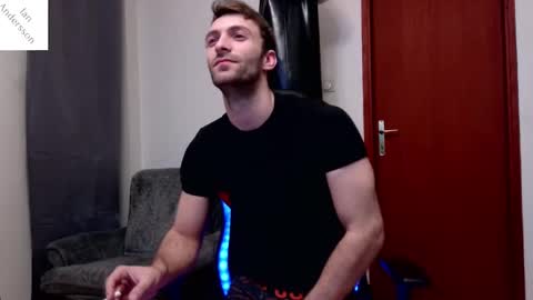 Snapshot of ianandersson27 chatting on 02.08.25 Ian Andersson online show from 02.08.25