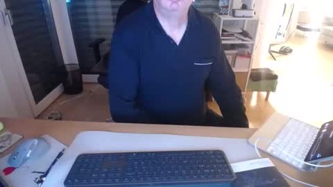 iandy12 online show from 04.26.26