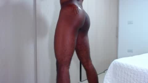 Snapshot of ianrashatxxx chatting on 12.25.24 Ian Rashad online show from 12.25.24