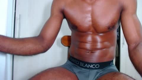 Snapshot of ianrashatxxx chatting on 02.10.25 Ian Rashad online show from 02.10.25