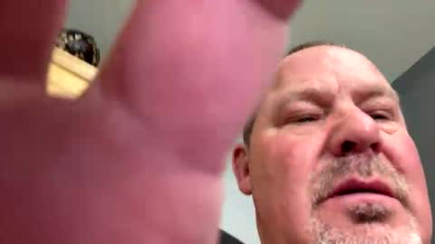 Snapshot of icanmakeyousquirt69 chatting on 04.19.26 icanmakeyousquirt69 online show from 04.19.26
