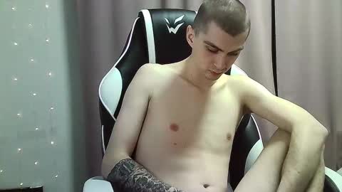 MAX online show from 02.04.25