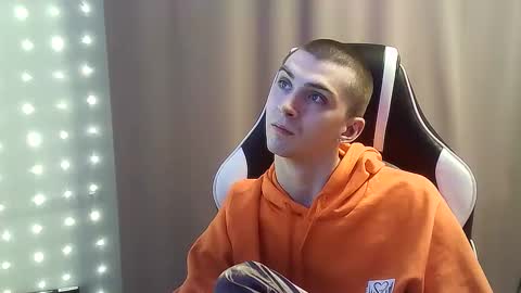 MAX online show from 02.12.25