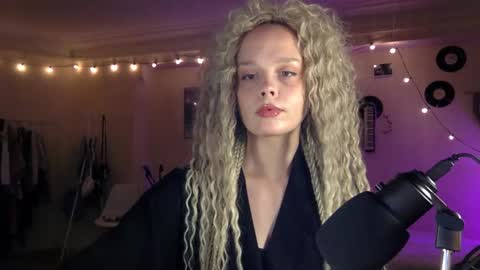 Nina online show from 01.12.26