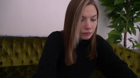 Snapshot of icedanielles chatting on 01.11.25 Danielle online show from 01.11.25