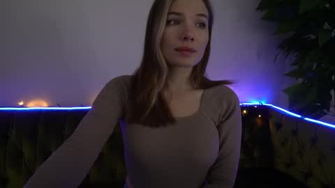Snapshot of icedanielles chatting on 02.10.25 Danielle online show from 02.10.25