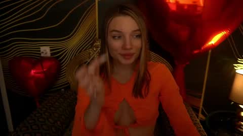 Snapshot of icedanielles chatting on 02.19.25 Danielle online show from 02.19.25