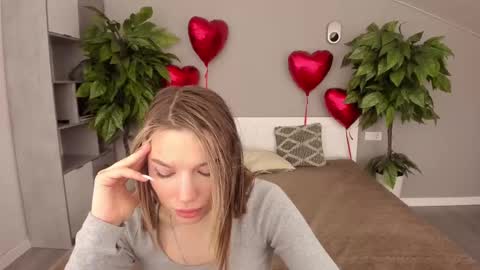 Snapshot of icedanielles chatting on 02.20.25 Danielle online show from 02.20.25