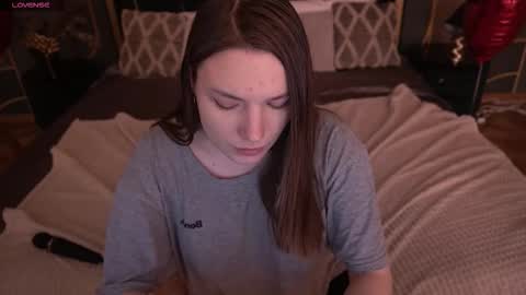 Snapshot of icedanielles chatting on 02.09.26 Danielle online show from 02.09.26