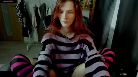 Snapshot of iceseeker2 chatting on 04.12.26 Mike online show from 04.12.26