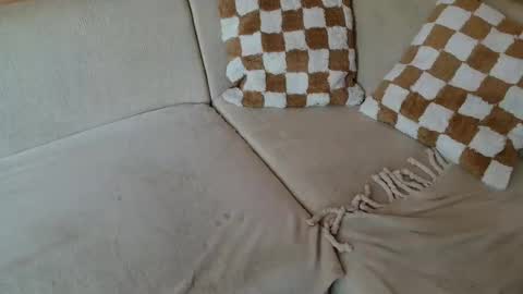 Snapshot of ich_hh chatting on 09.25.25 SnowTiger online show from 09.25.25