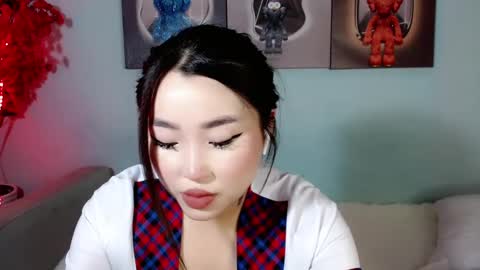 Snapshot of ichiben chatting on 01.28.25 ichiben online show from 01.28.25