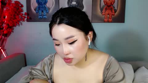 Snapshot of ichiben chatting on 02.23.25 ichiben online show from 02.23.25