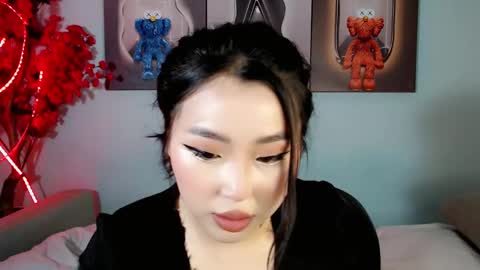 Snapshot of ichiben chatting on 02.26.25 ichiben online show from 02.26.25