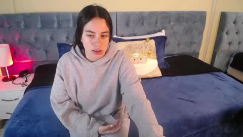 Snapshot of icysweetcam chatting on 12.13.24 Icy online show from 12.13.24
