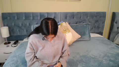 Snapshot of icysweetcam chatting on 12.14.24 Icy online show from 12.14.24