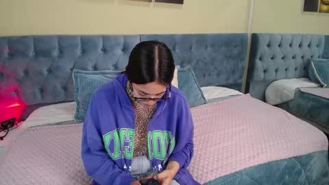 Snapshot of icysweetcam chatting on 12.22.24 Icy online show from 12.22.24