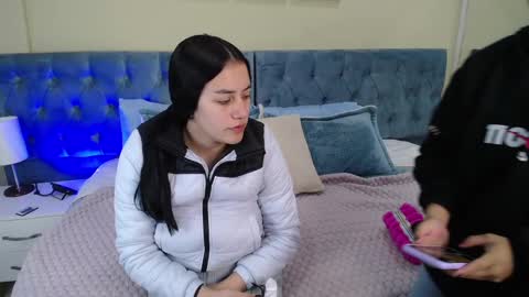 Snapshot of icysweetcam chatting on 01.12.25 Icy online show from 01.12.25