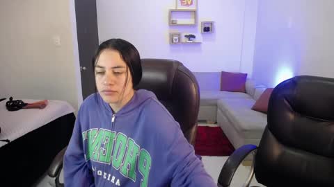 Snapshot of icysweetcam chatting on 01.18.25 Icy online show from 01.18.25