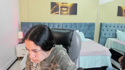 Snapshot of icysweetcam chatting on 02.02.25 Icy online show from 02.02.25