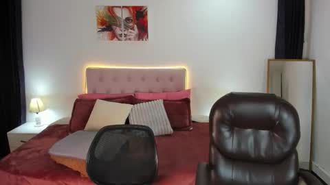 Snapshot of icysweetcam chatting on 10.22.25 Icy online show from 10.22.25