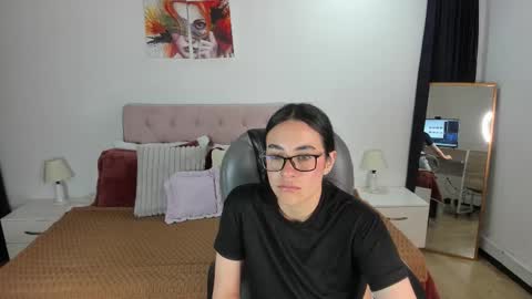 Snapshot of icysweetcam chatting on 11.02.25 Icy online show from 11.02.25