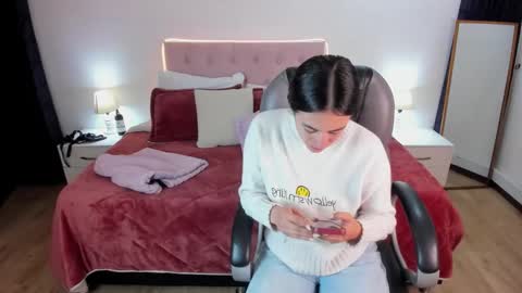 Snapshot of icysweetcam chatting on 11.04.25 Icy online show from 11.04.25