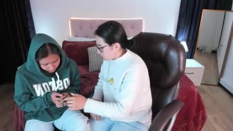 Snapshot of icysweetcam chatting on 11.05.25 Icy online show from 11.05.25