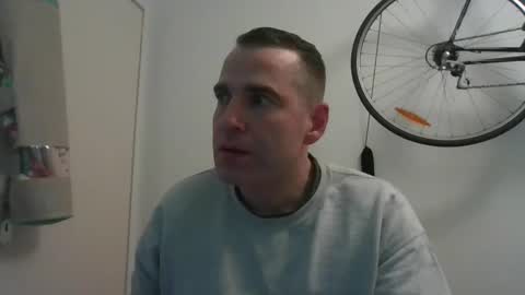 idontknowwhy1 online show from 01.31.25