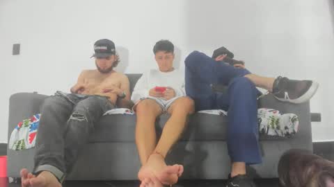 Snapshot of iham_28 chatting on 11.14.25 Iham online show from 11.14.25