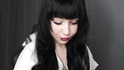 Snapshot of iiiiiiis chatting on 06.14.26 iiiiiiis online show from 06.14.26