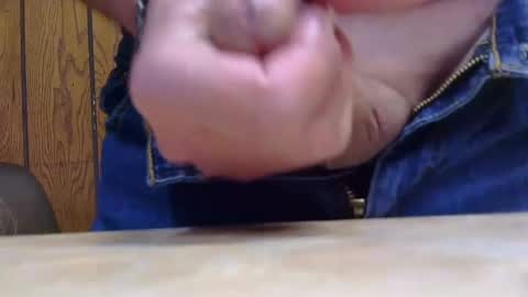 Snapshot of ijerkcum4u chatting on 02.14.25 hard4u online show from 02.14.25