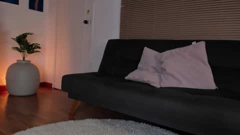 Snapshot of ikarmma chatting on 01.11.26 Lua online show from 01.11.26