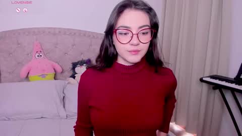 Snapshot of iki_mei chatting on 10.04.25 Maria online show from 10.04.25