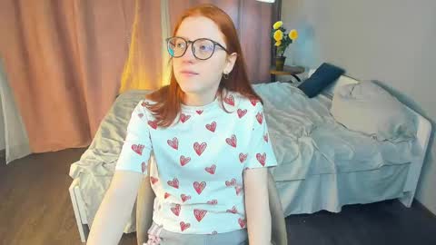 Snapshot of ilanacruice chatting on 04.30.26 Ilana online show from 04.30.26